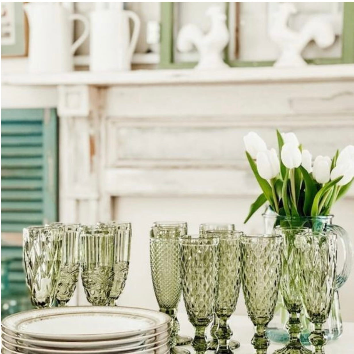 Bicchieri, bottiglie, caraffe