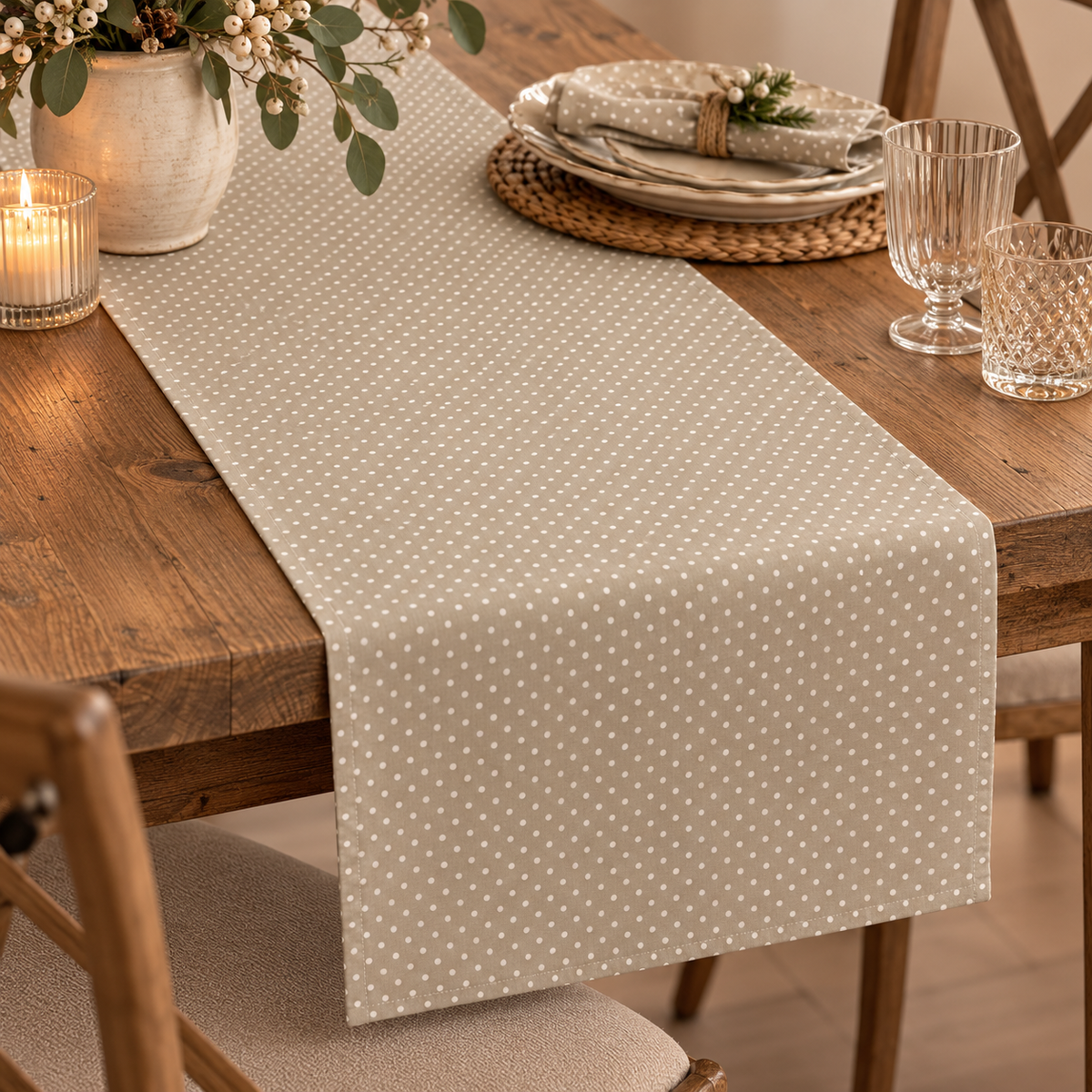 Runner da Tavola Angelica Lovely in Cotone Beige Tortora con Pois Bianchi – 50x120 cm