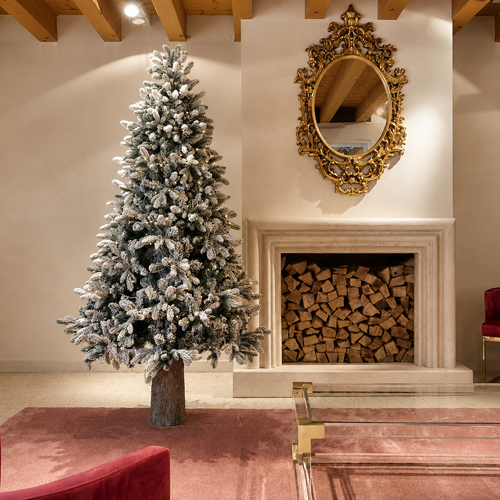 Albero di Natale innevato Merano EDG con 750 LED h.210cm