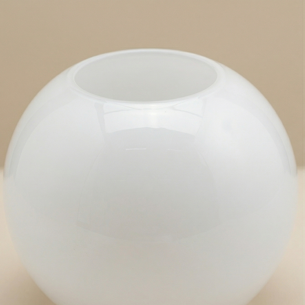 Vaso sfera molato bianco h.16