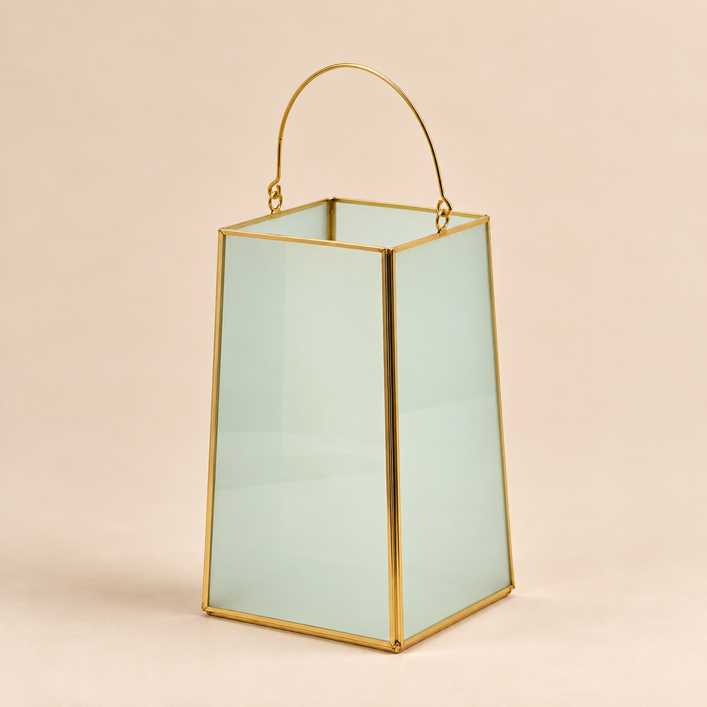 Lanterna Trapezoidale Oro con Vetro Satinato H 20 cm