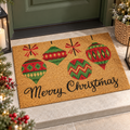 Zerbino Natalizio in Fibra di Cocco Naturale con Palline di Natale Rosse Verdi e Oro e Scritta Merry Christmas – Collezione Benvenuto Natale! 75x45 cm