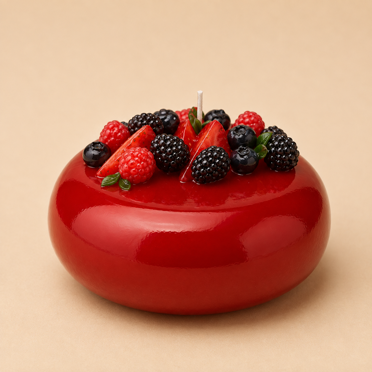 Candela Decorativa a Forma di Torta ai Frutti di Bosco
