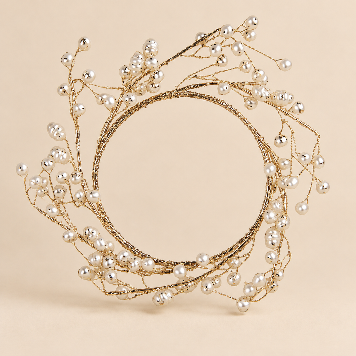 Corona Decorativa Natalizia Oro con Perle Bianche Ø17 cm
