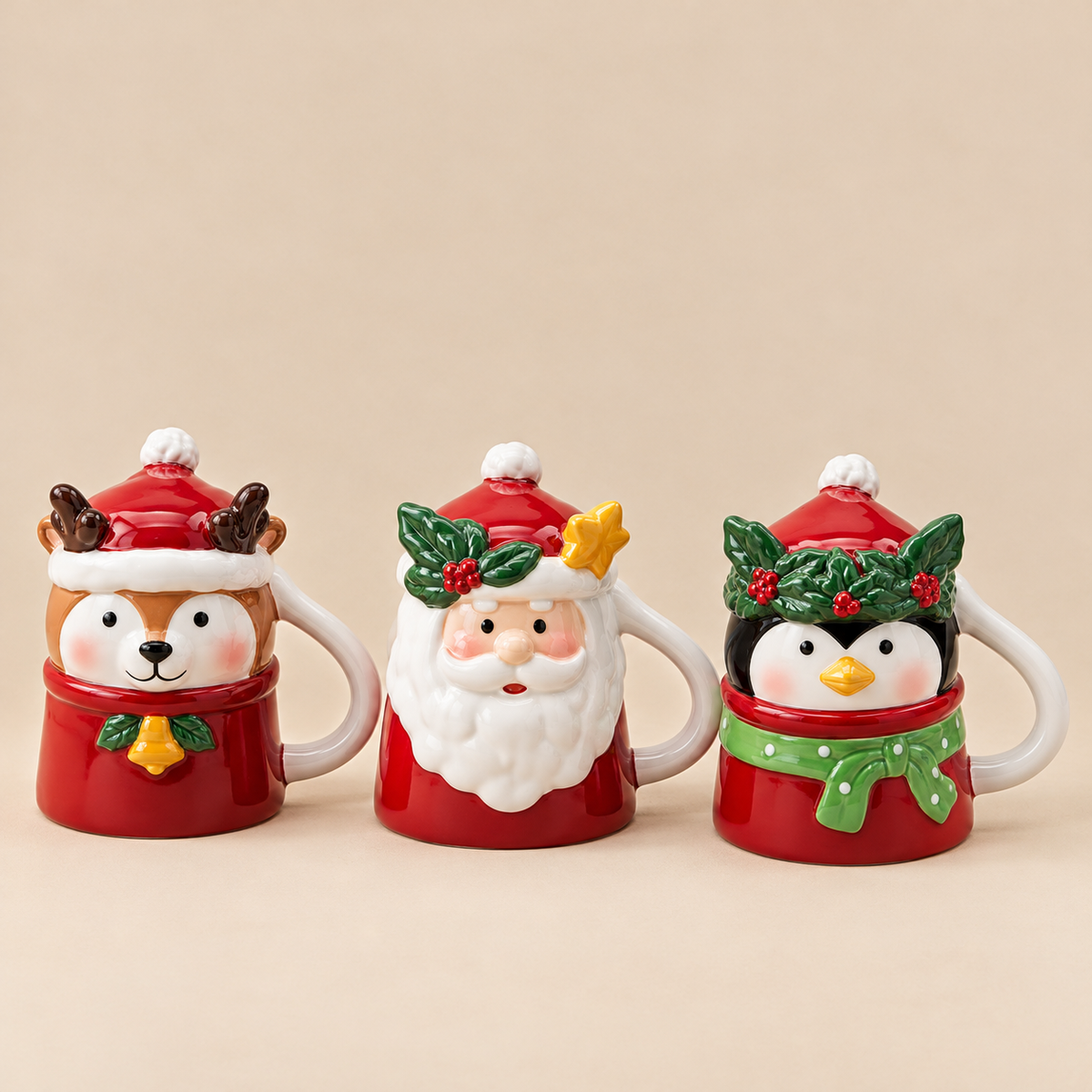 Tazzina Natalizia EDG in Ceramica con Coperchio – Renna, Babbo Natale e Pinguino Ø 6 x H 8 cm