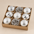 Set 9 Sfere Natalizie Argento e Bianco Ø8 cm in PVC con Glitter, Ricami e Finiture Assortite