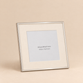 Portafoto Passe-Partout Bordo Fine in Metallo Argento con Cornice Quadrata – Foto 13 x 13 cm