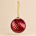Sfera di Natale in Vetro Rosso Rubino Lucido con Righe a Spirale in Rilievo – Ø 10 cm
