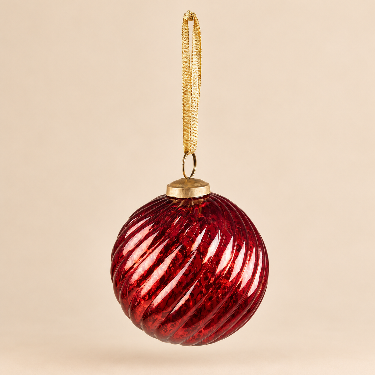 Sfera di Natale in Vetro Rosso Rubino Lucido con Righe a Spirale in Rilievo – Ø 10 cm