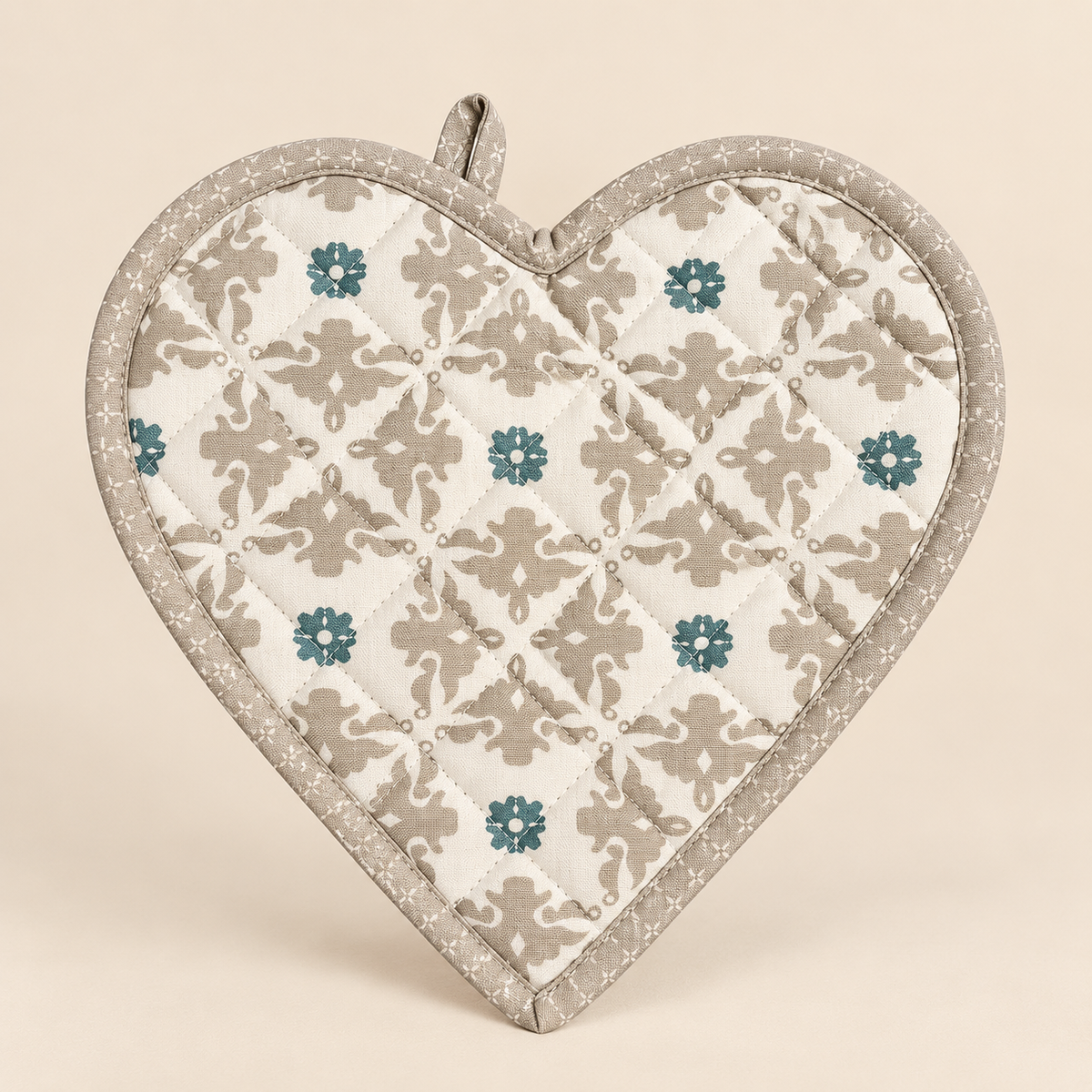 Presina a Cuore in Cotone Trapuntato 24 x 24 cm