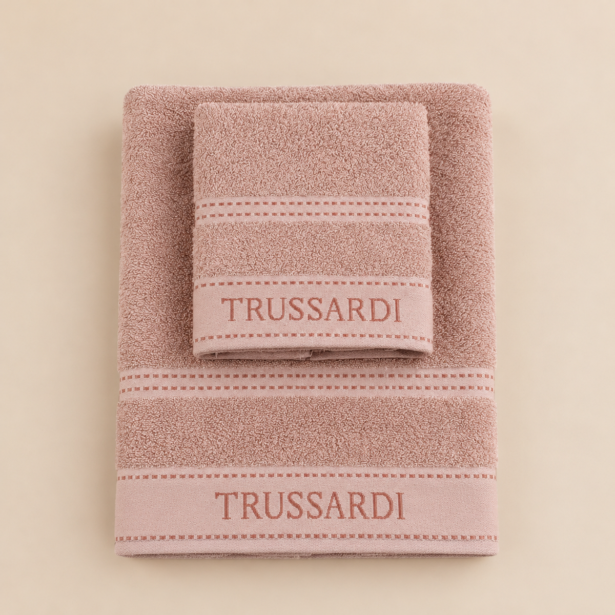 Trussardi Set Asciugamani Bagno 2 Pezzi Rosa Cipria in Spugna 100% Cotone