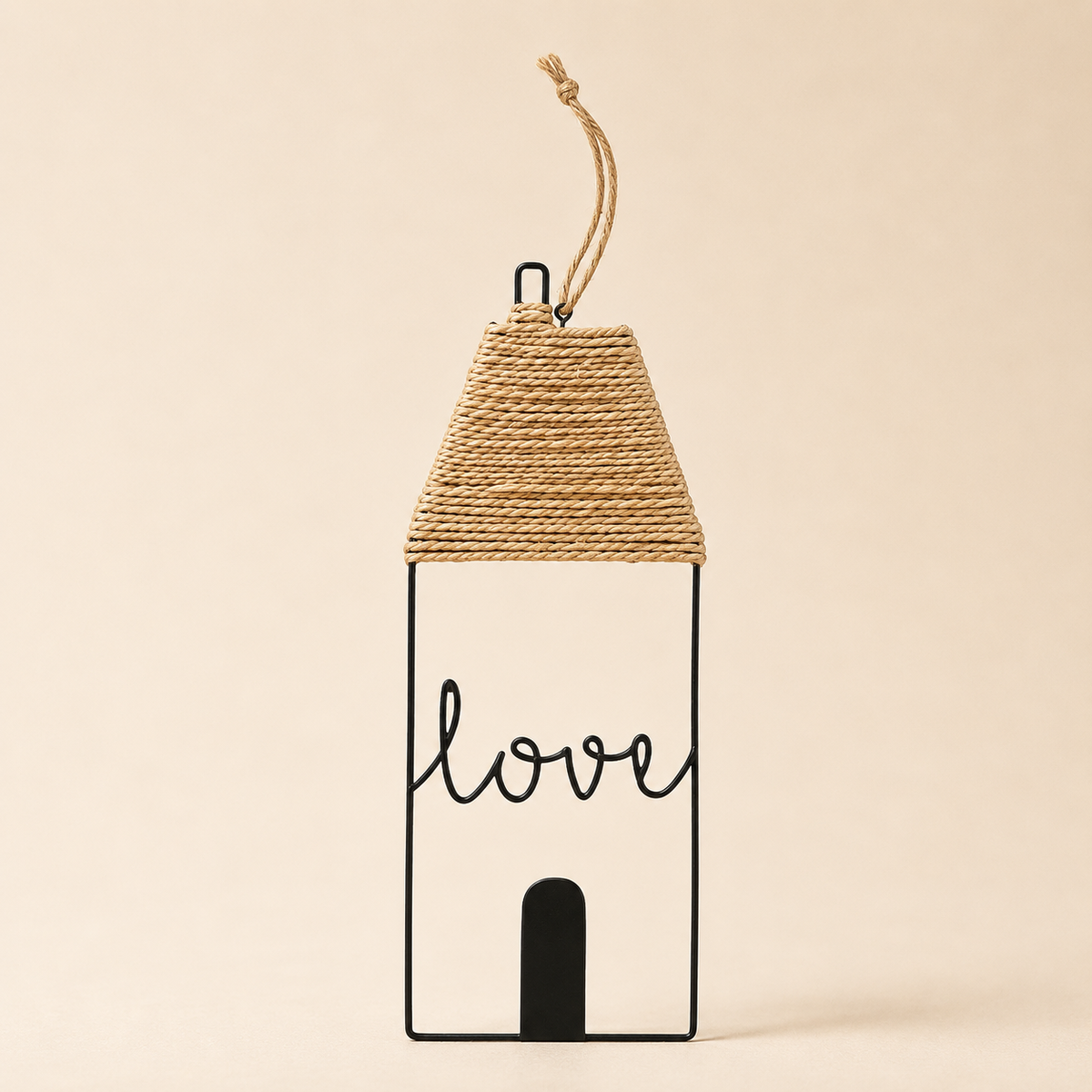 Decoro da appendere “Love” in metallo e corda
