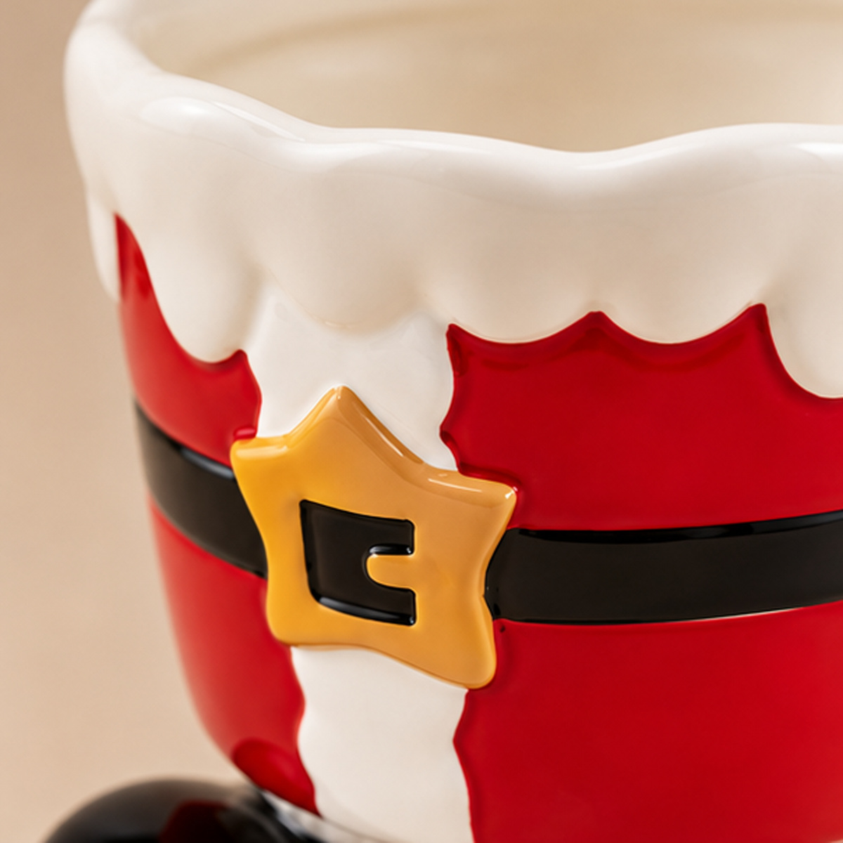 Portavaso Natalizio in Ceramica a Forma di Abito di Babbo Natale con Stivali Ø13 x H14 cm
