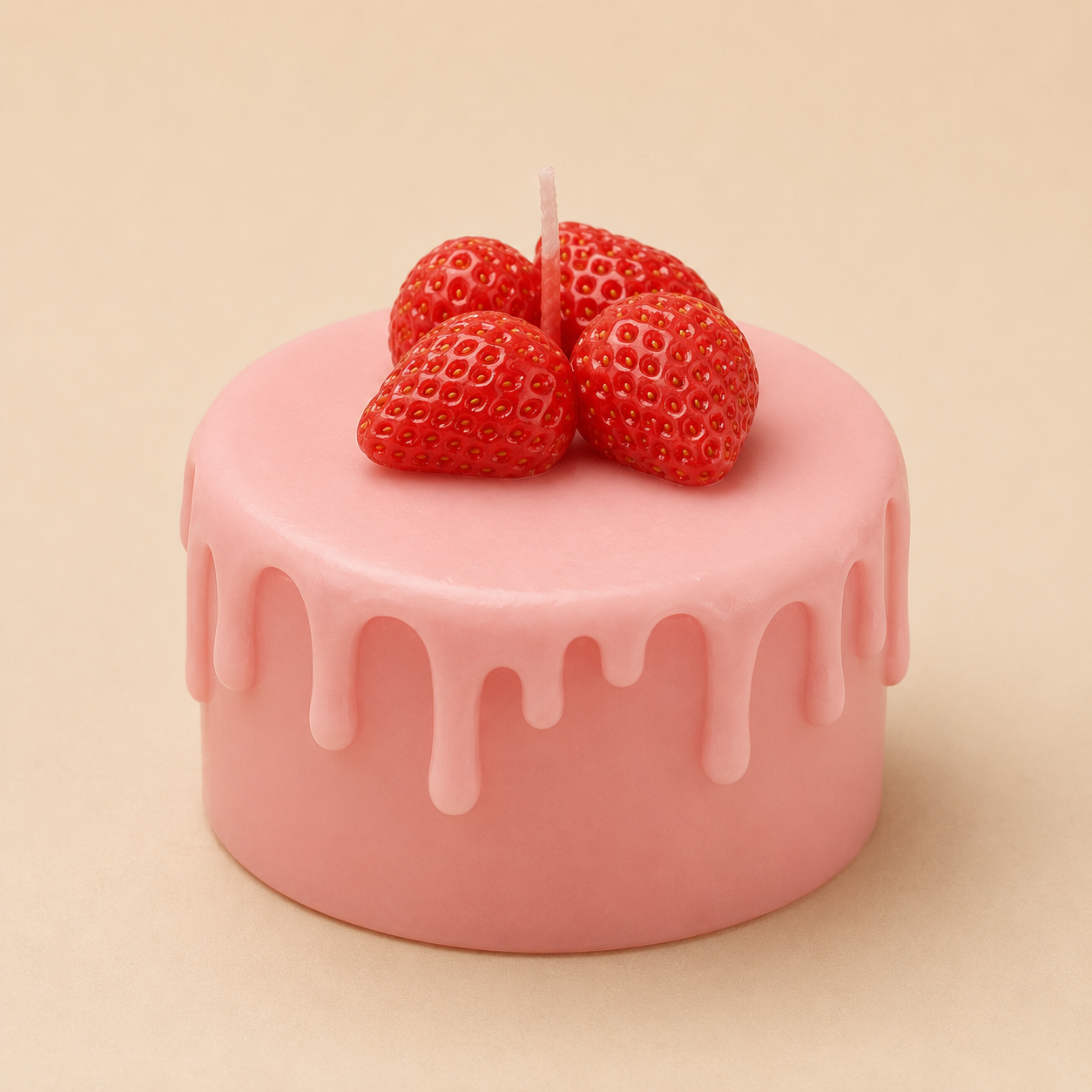 Candela Decorativa a Forma di Torta con Fragole