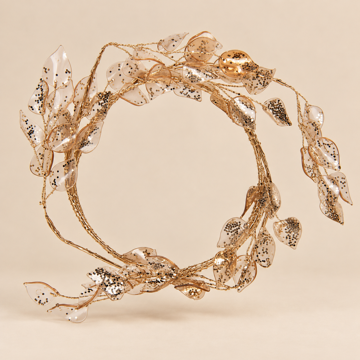 Corona Decorativa Natalizia Oro con Foglie Trasparenti e Glitter Ø15 cm