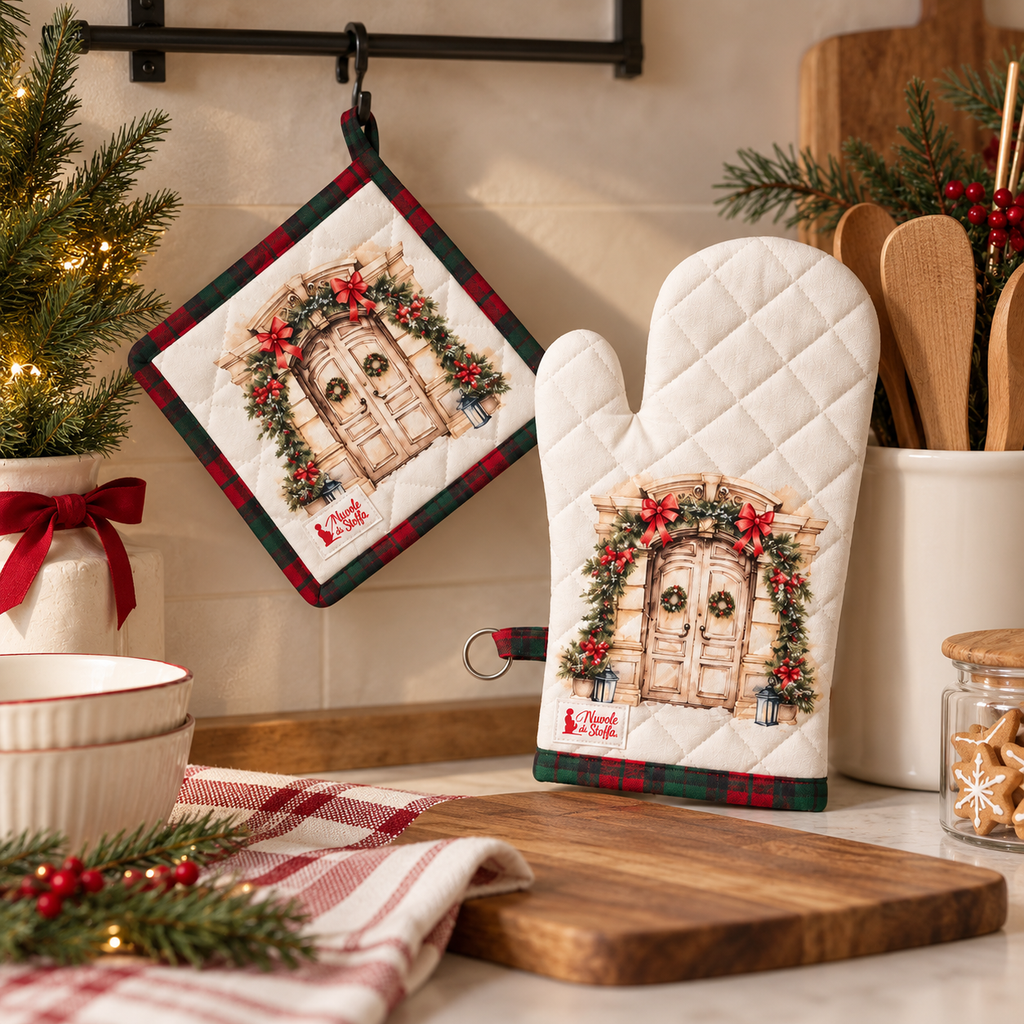 Set Guanto da Forno e Presina Natalizia – Christmas is Coming con Portone Decorato e Fantasia Tartan