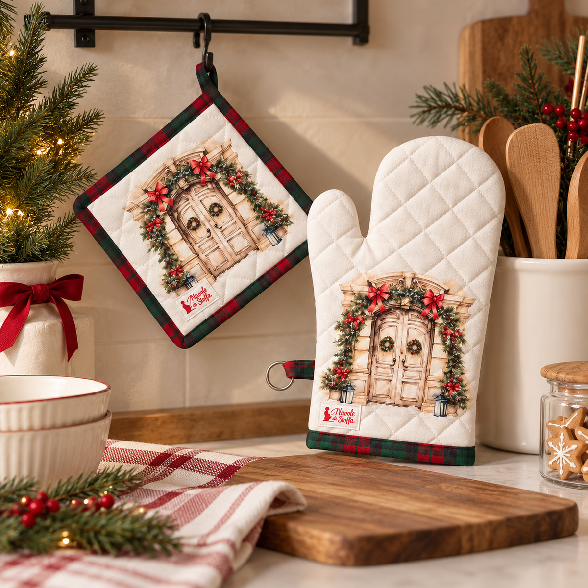 Set Guanto da Forno e Presina Natalizia – Christmas is Coming con Portone Decorato e Fantasia Tartan