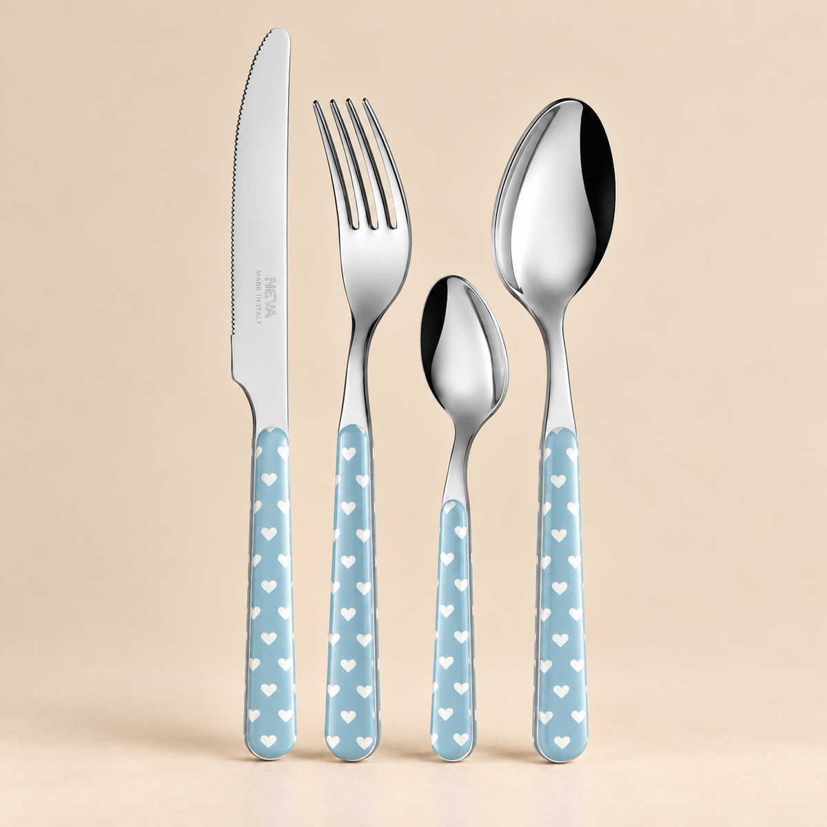 Servizio Posate 24 Pezzi Bistrot Azzurro con Cuori Bianchi – Acciaio Inox 18/10