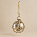 Sfera di Natale in Vetro Oro Anticato con Effetto Craquelé e Nastro Dorato – Ø 10 cm