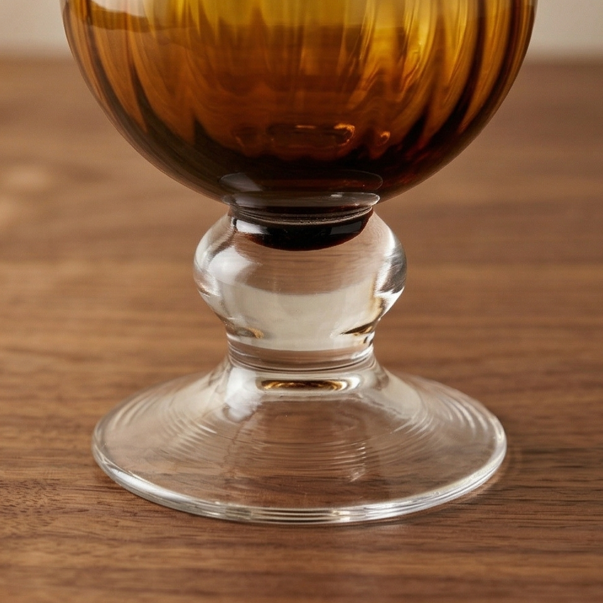 Vaso collolungo ambra h.40