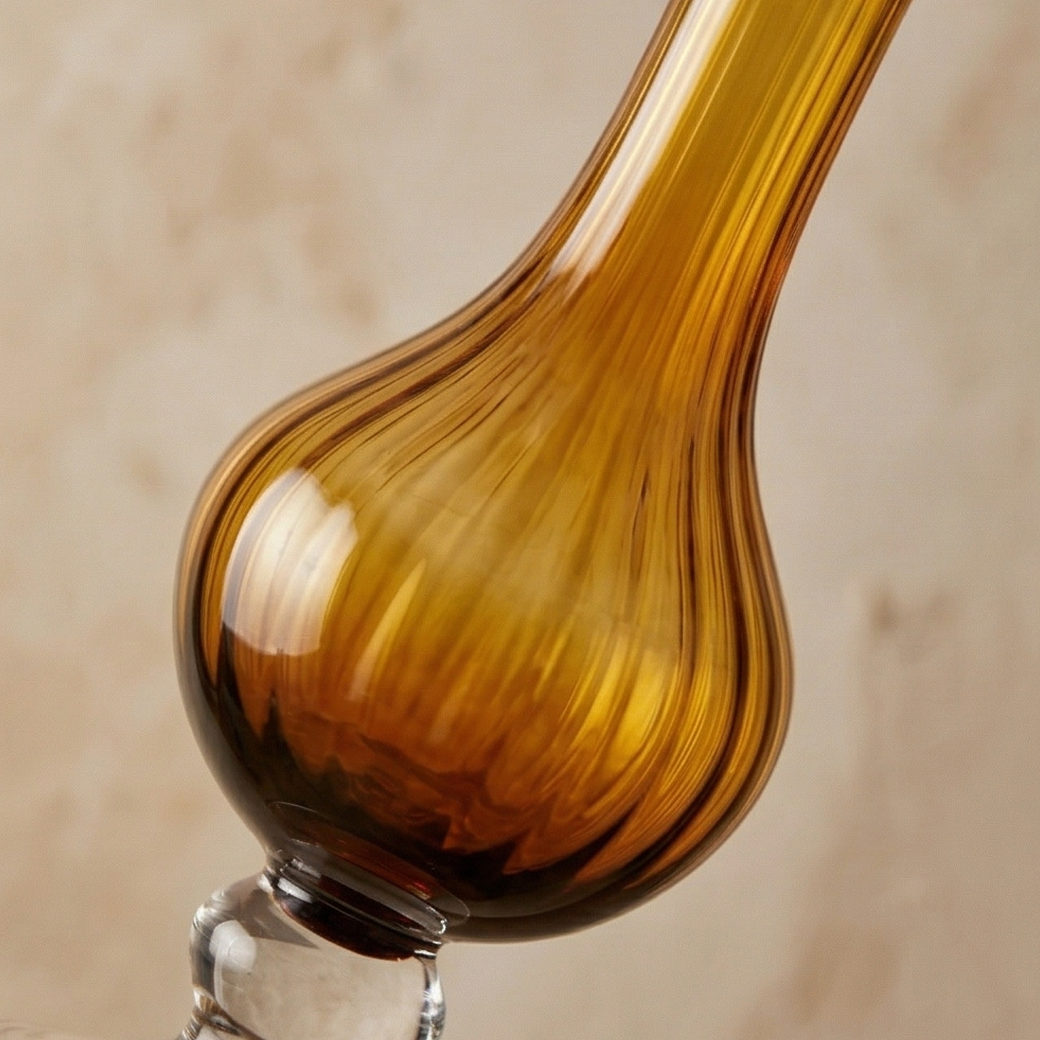 Vaso collolungo ambra h.40