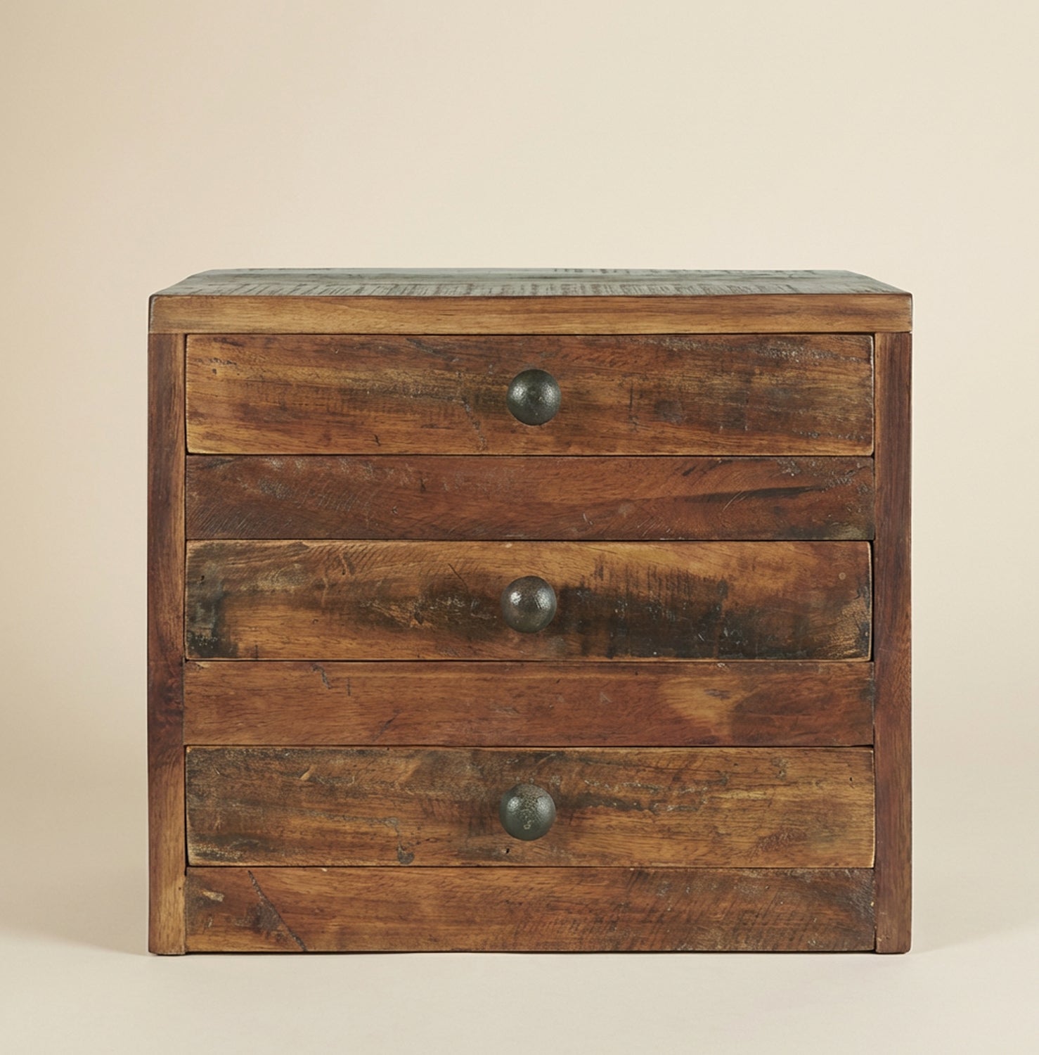 Cassettiera in legno riciclato Cassettiera