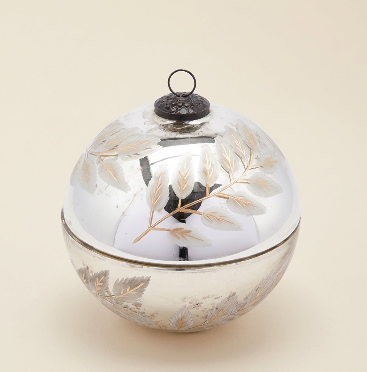 Candela sfera foglie 18cm Candela