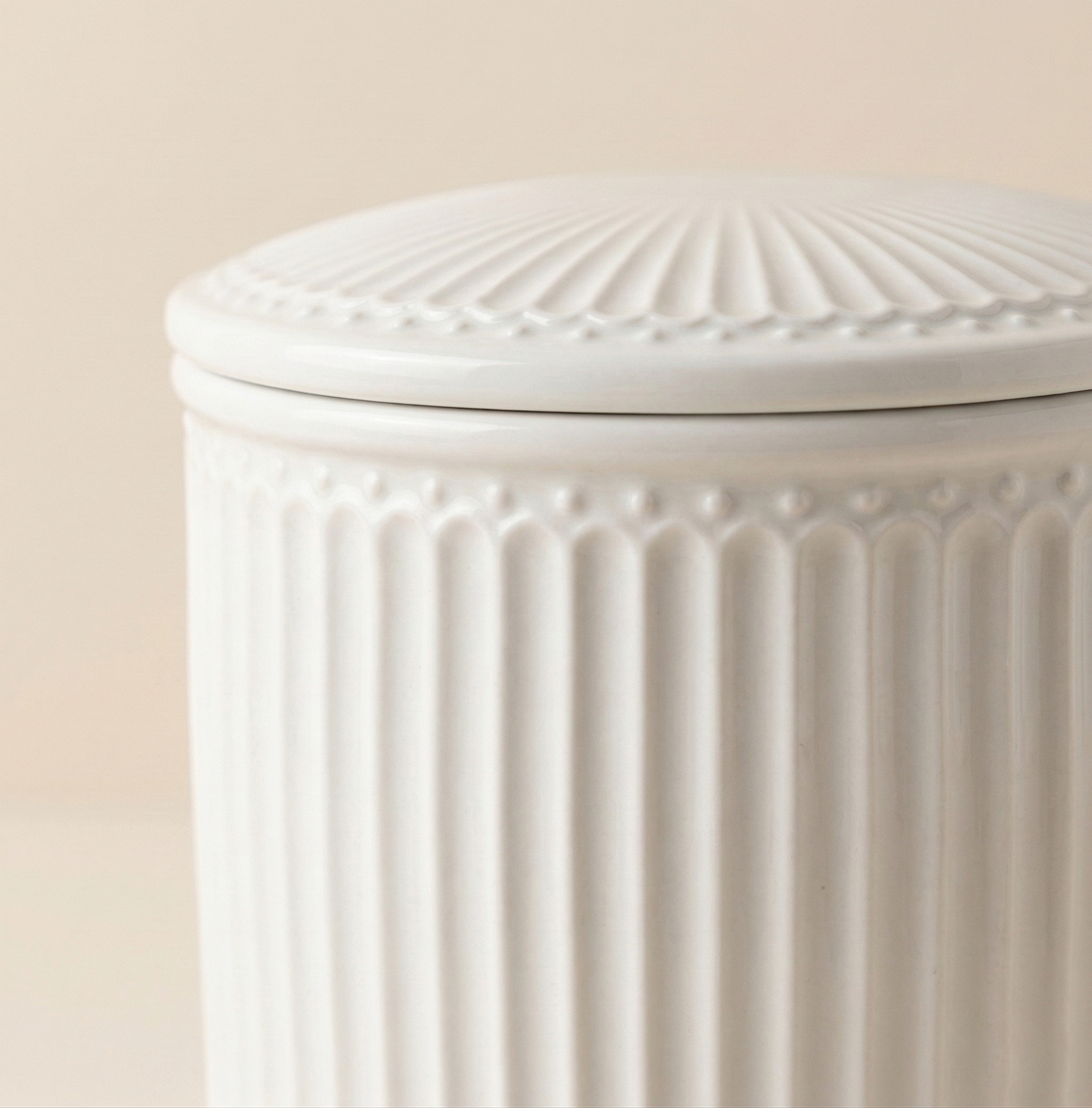 Barattolo Alice h.15 bianco