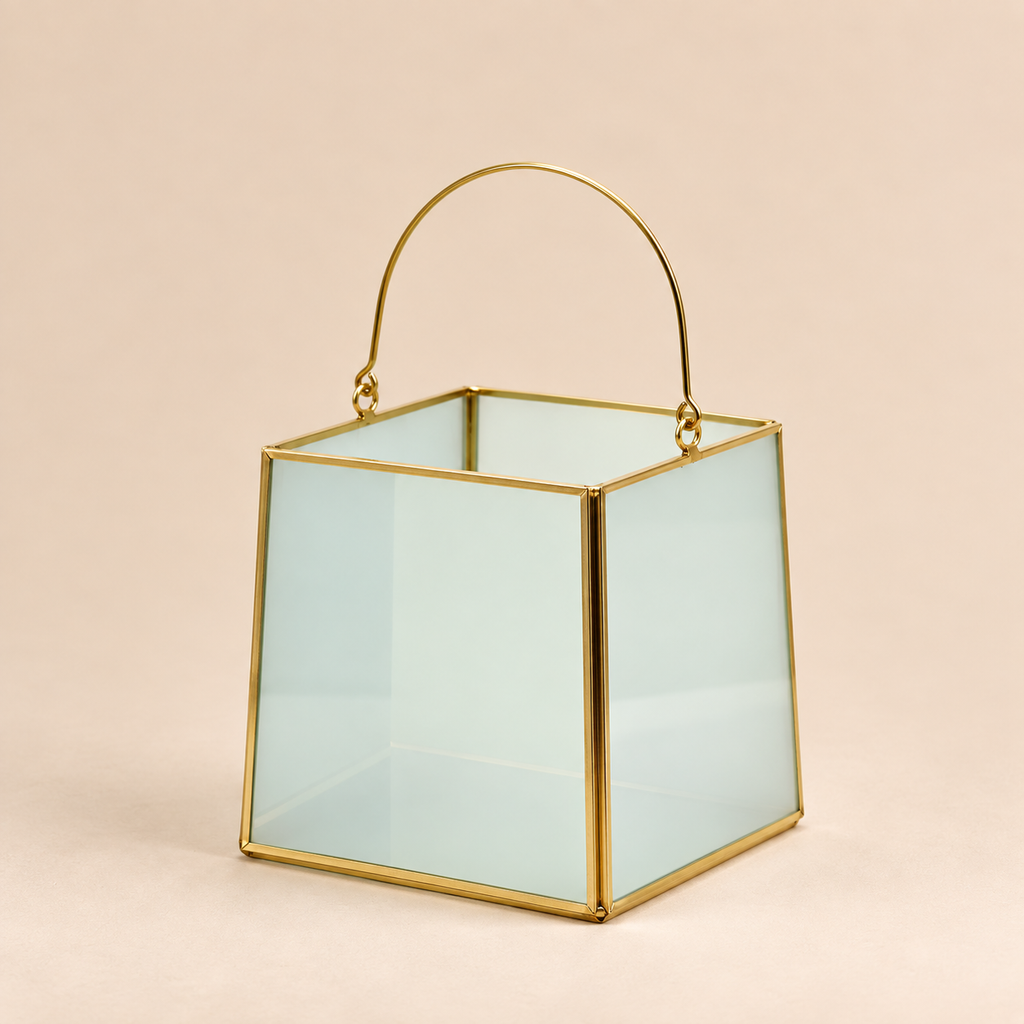 Lanterna Trapezoidale Oro con Vetro Satinato H 16 cm