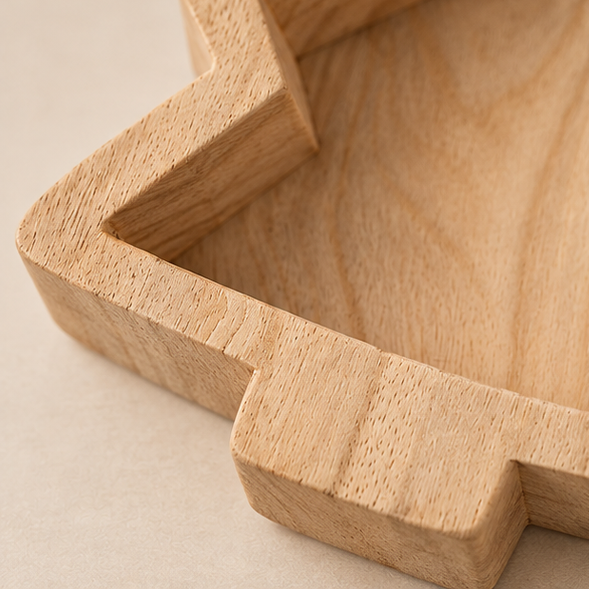 Vassoio Decorativo Natalizio in Legno Naturale a Forma di Albero di Natale 33 x 23 x 6 cm