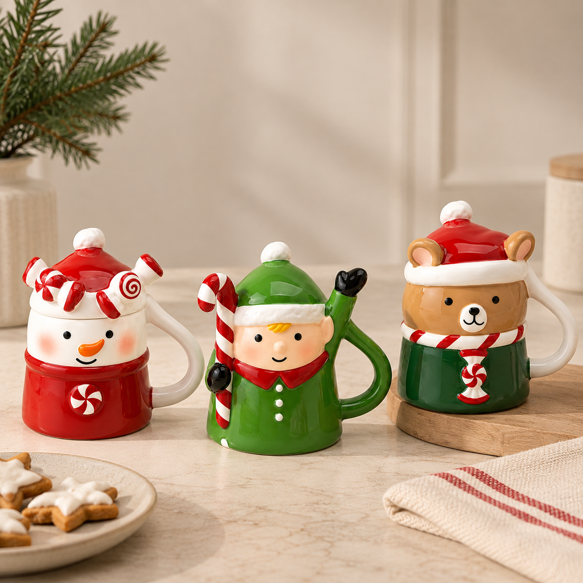 Tazzina Natalizia EDG in Ceramica con Coperchio – Renna, Babbo Natale e Pinguino Ø 6 x H 8 cm