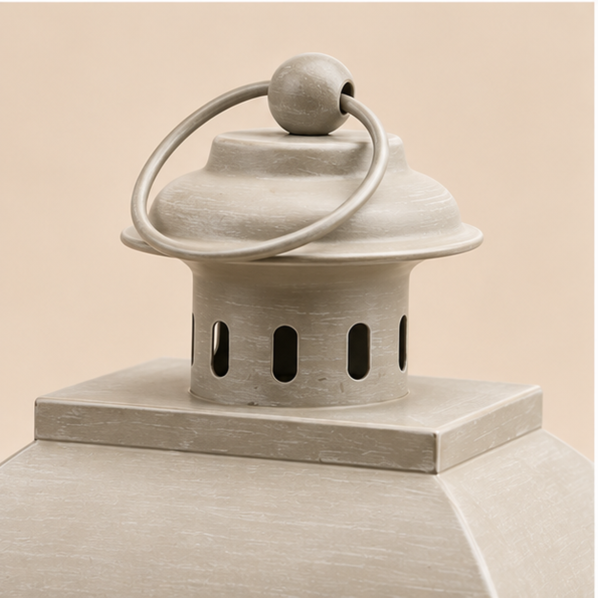 Lanterna Decorativa Traforata Grigio Chiaro in Metallo 20 x 15 x H 38 cm