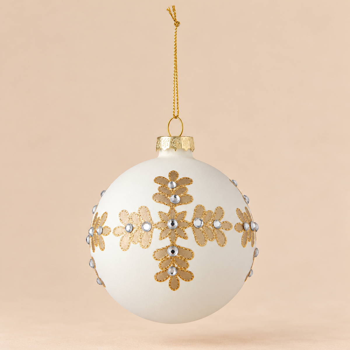 Sfera di Natale in Vetro Bianco e Oro con Fiori Glitterati e Strass Decorativi – Ø 8 cm