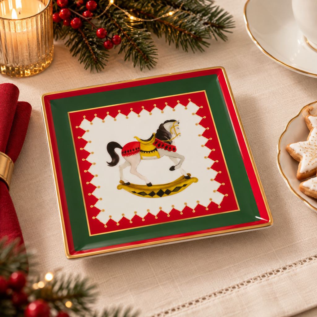 Vassoio Gourmet Natalizio Quadrato Xmas Carol in Porcellana con Cavallo a Dondolo 17 x 17 cm