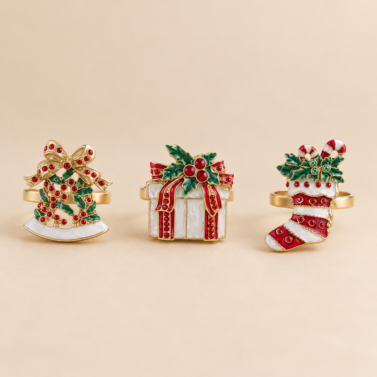 Portatovaglioli Natalizio con Decorazioni Smaltate e Strass Rossi 4 x 5 x H5 cm – Blanc Mariclò Nadina