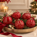 Sfera di Natale EDG in Vetro Rosso con Decori Barocchi Dorati in Rilievo – Ø 10 cm