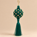 Sfera Natalizia EDG Verde Smeraldo Scuro con Ricamo Intrecciato, Dettagli Dorati e Nappa Ø8xH28 cm