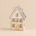 Portacandela Natalizio a Forma di Casetta Bianca e Oro con Tetto Spiovente in Metallo – Collezione Villaggio di Luci 16x9x25 cm