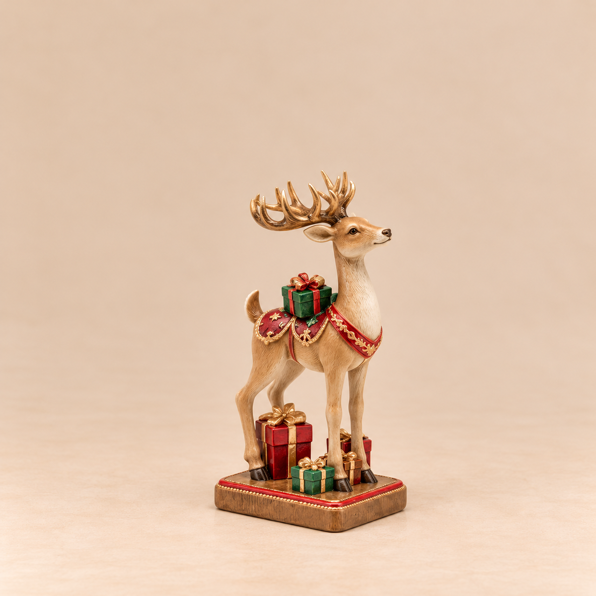 Renna Natalizia Decorativa EDG con Pacchi Regalo Verde, Rosso e Oro 20cm