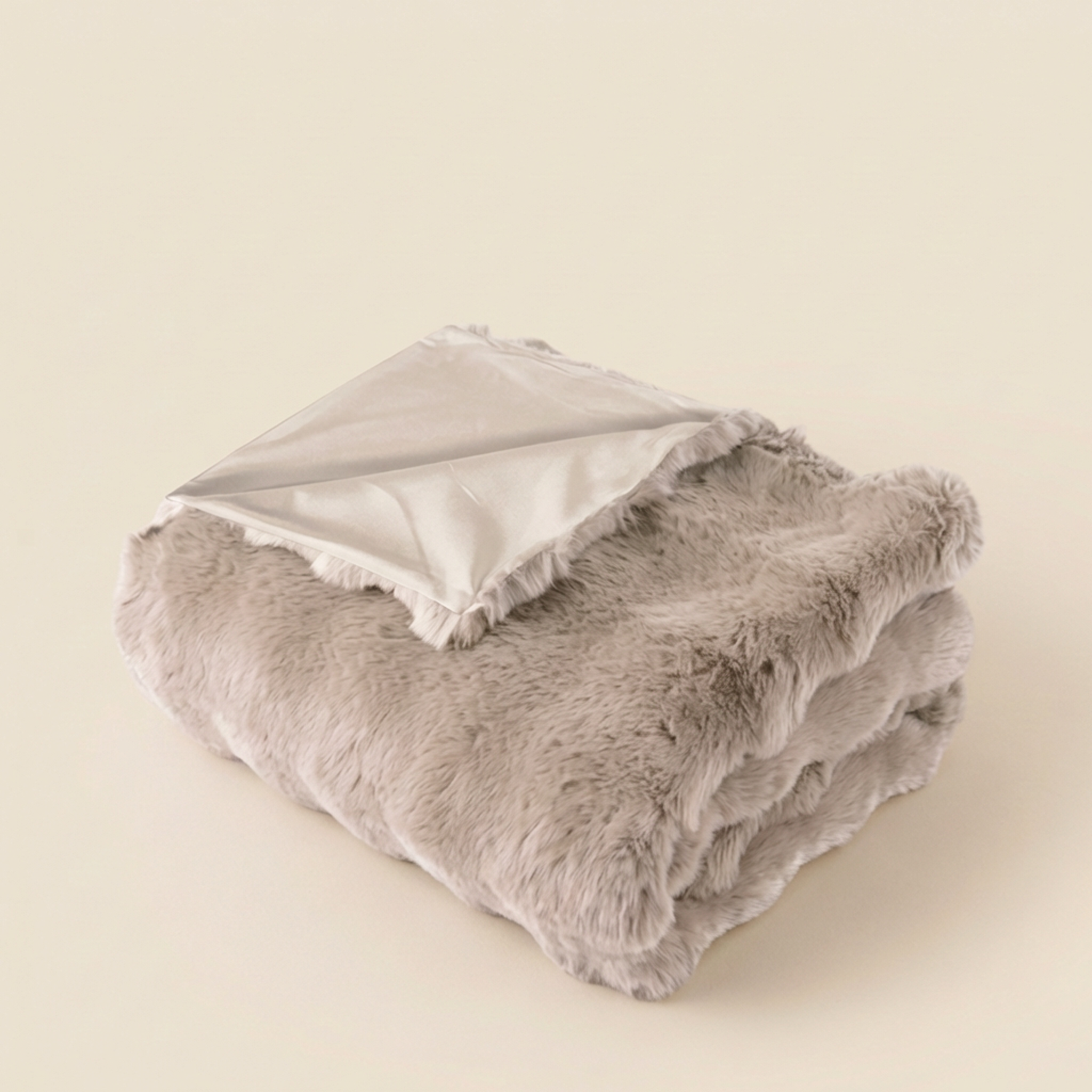Plaid eco pelliccia collezione Abbraccio soffice
