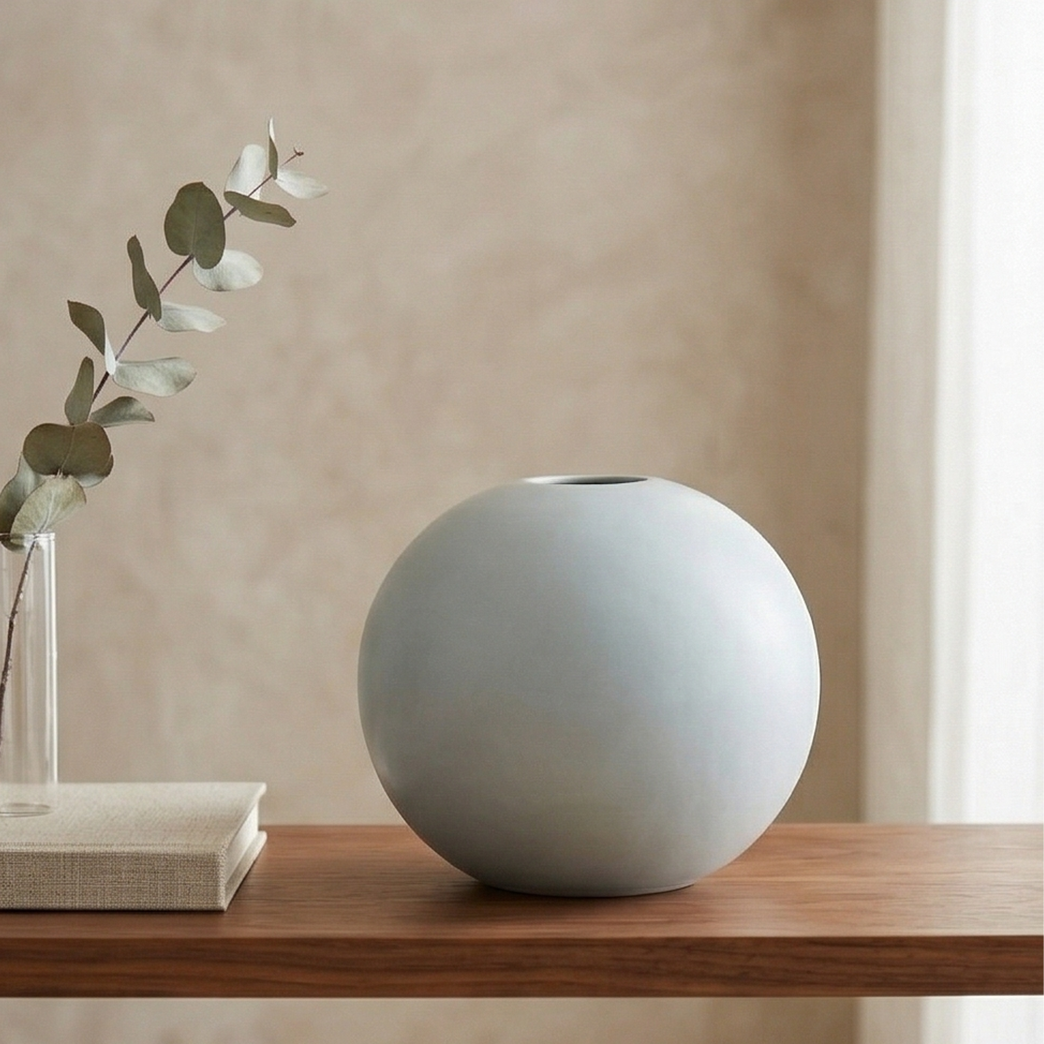 Vaso sfera opaco h.18